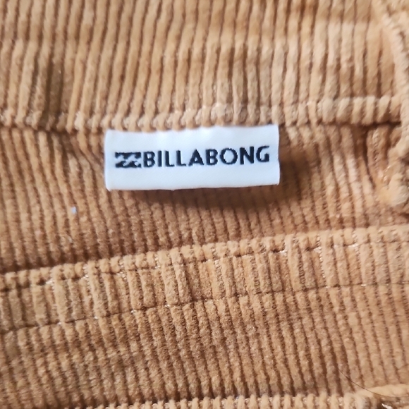 Billabong Lite Hearted Lace Front Mustard Shorts with Distressed NWT Sz 26 - Picture 7 of 7